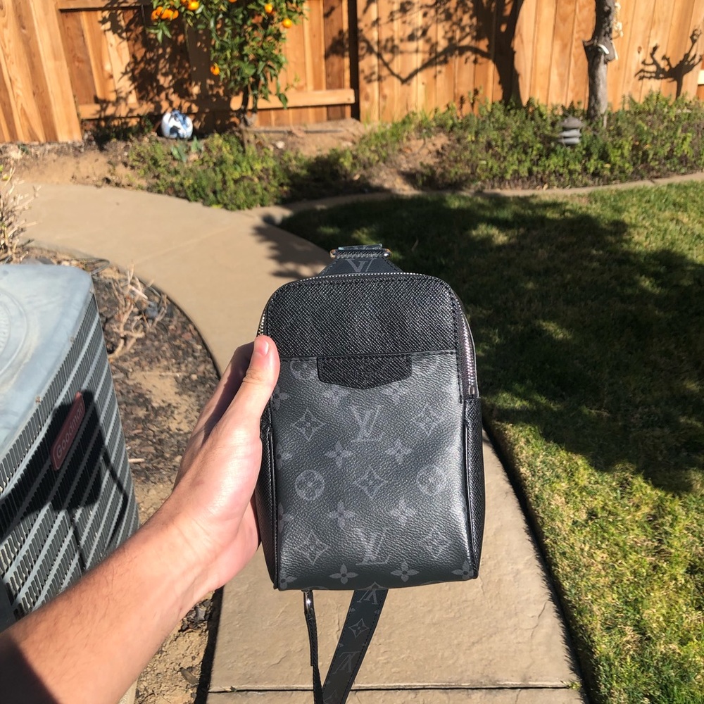 Louis Vuitton OutDoor Slingbag Monogram Taigarama